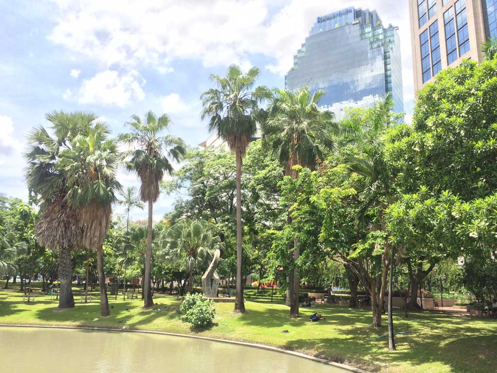 Bangkok lake and green areas near Sukhumvit road. Quiet places in Bangkok