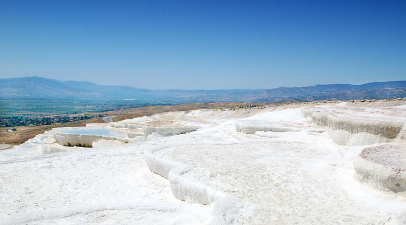 Una vista delle terrazze bianche