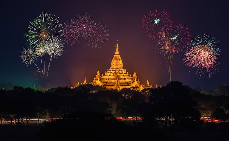 fireworks Shwedagon Pagoda Yangon Myanmar new years eve