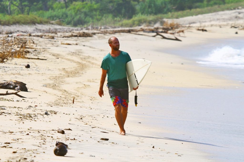 chapin kreuter digital nomad and surf entrepreneur