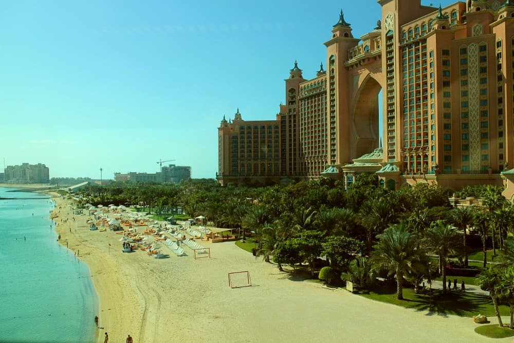 Dubai Atlantis tourist hotel